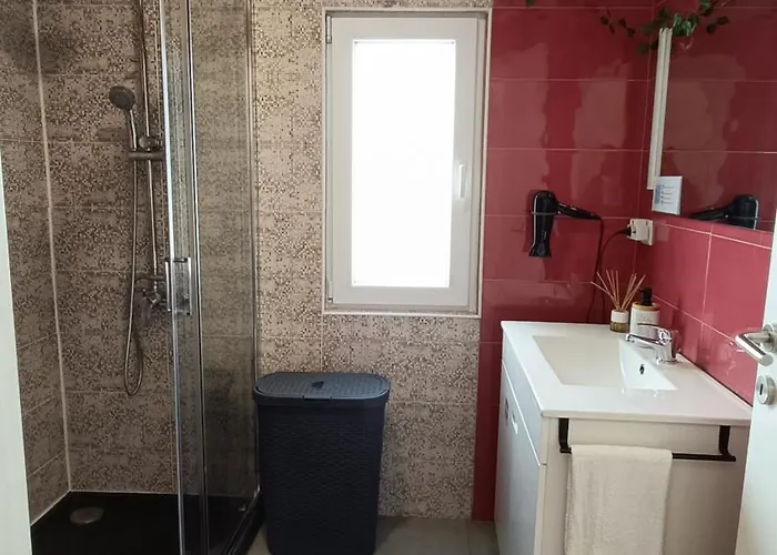 Casa Davo Cinda Hébergement de vacances *